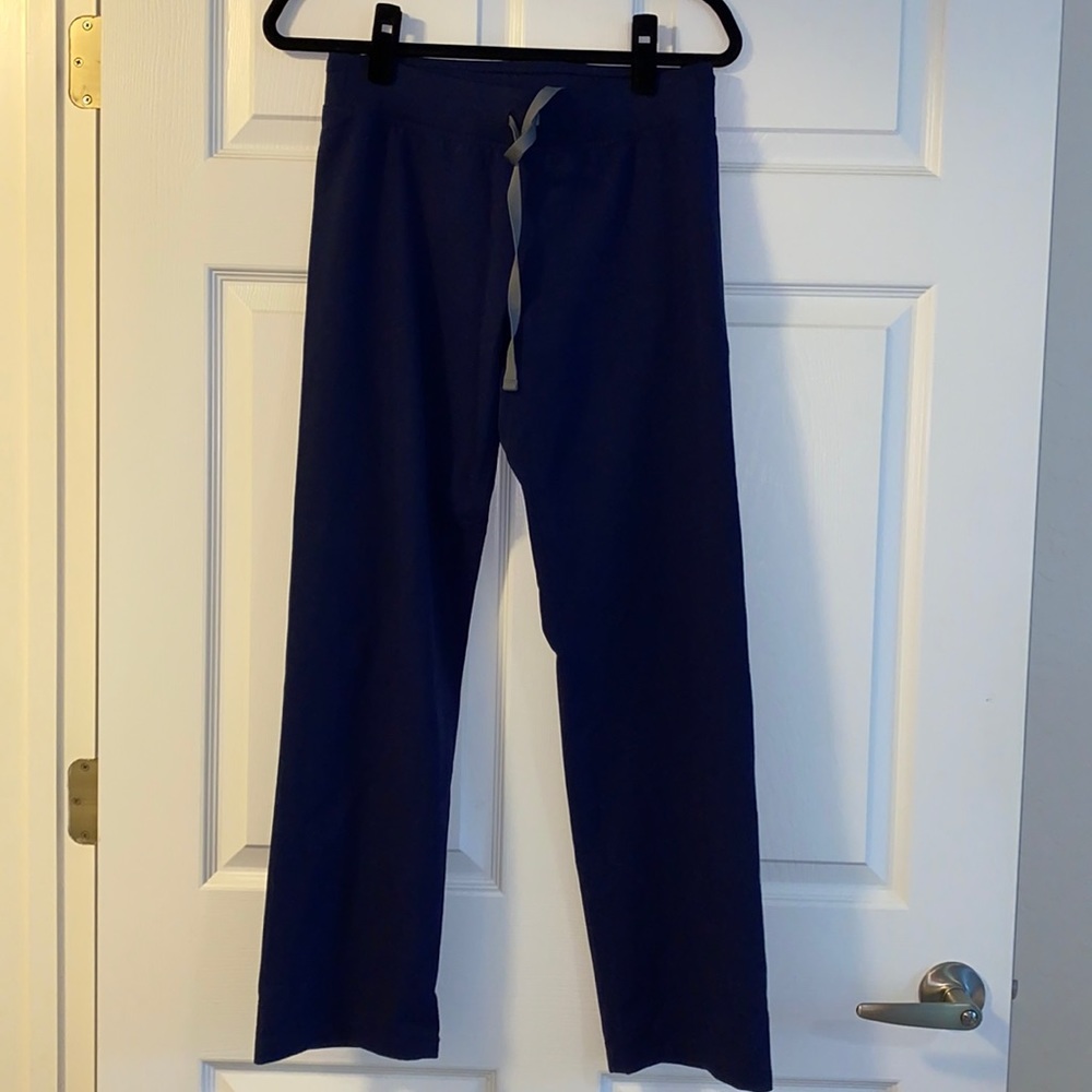 FIGS CARGO SCRUB PANTS *navy
